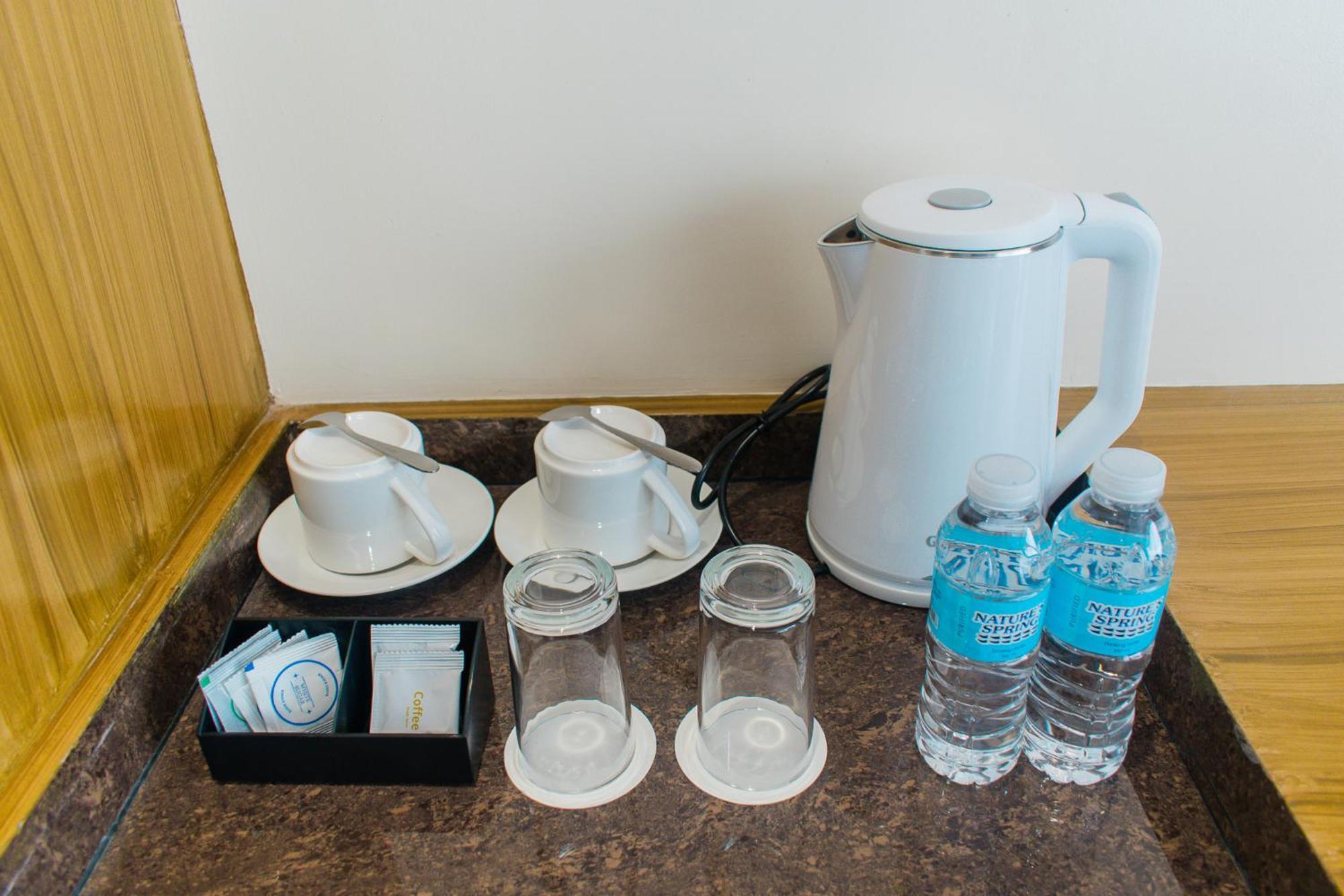 Maxi Hotel And Event Center Tagbilaran Dış mekan fotoğraf