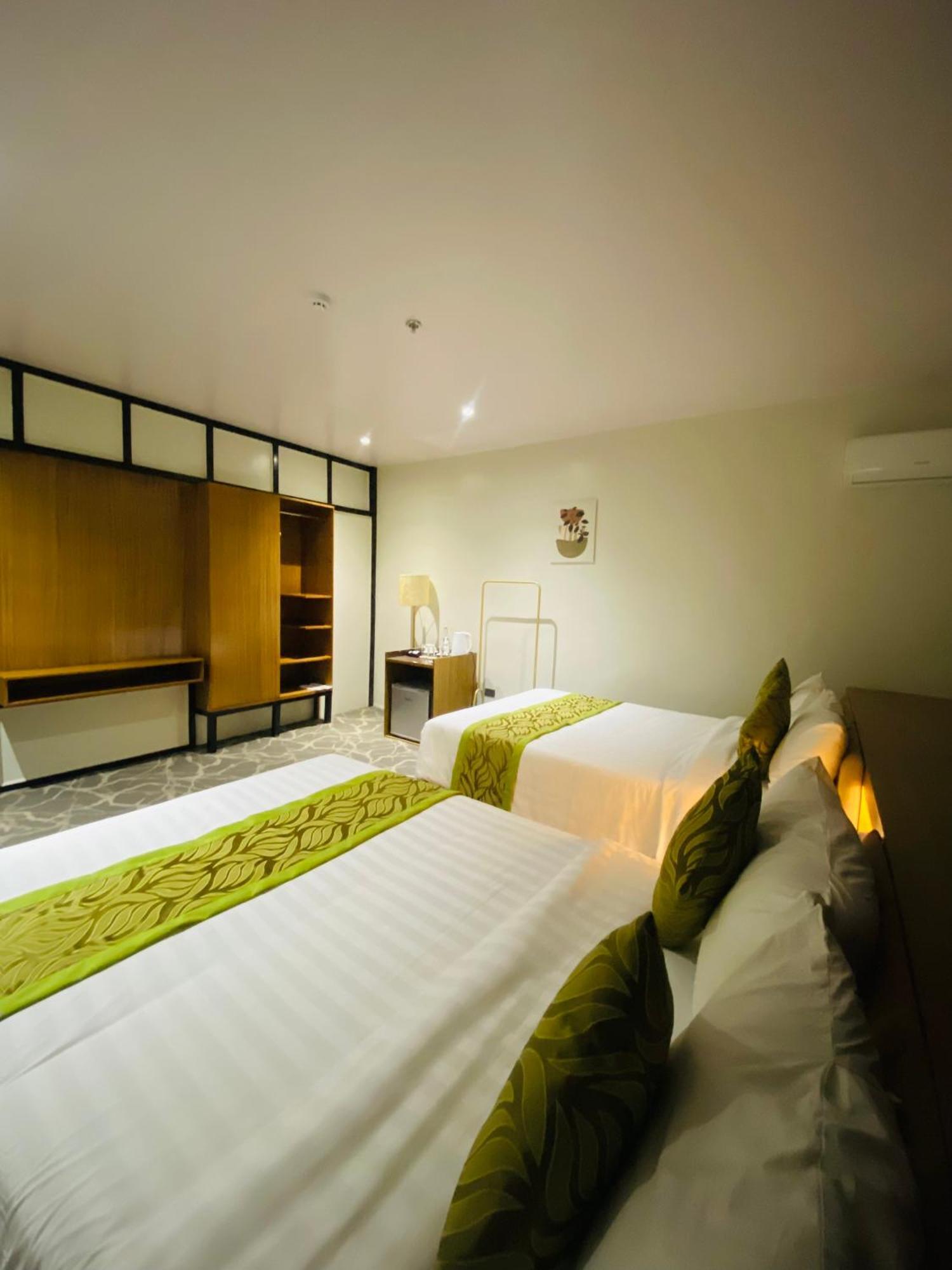 Maxi Hotel And Event Center Tagbilaran Dış mekan fotoğraf