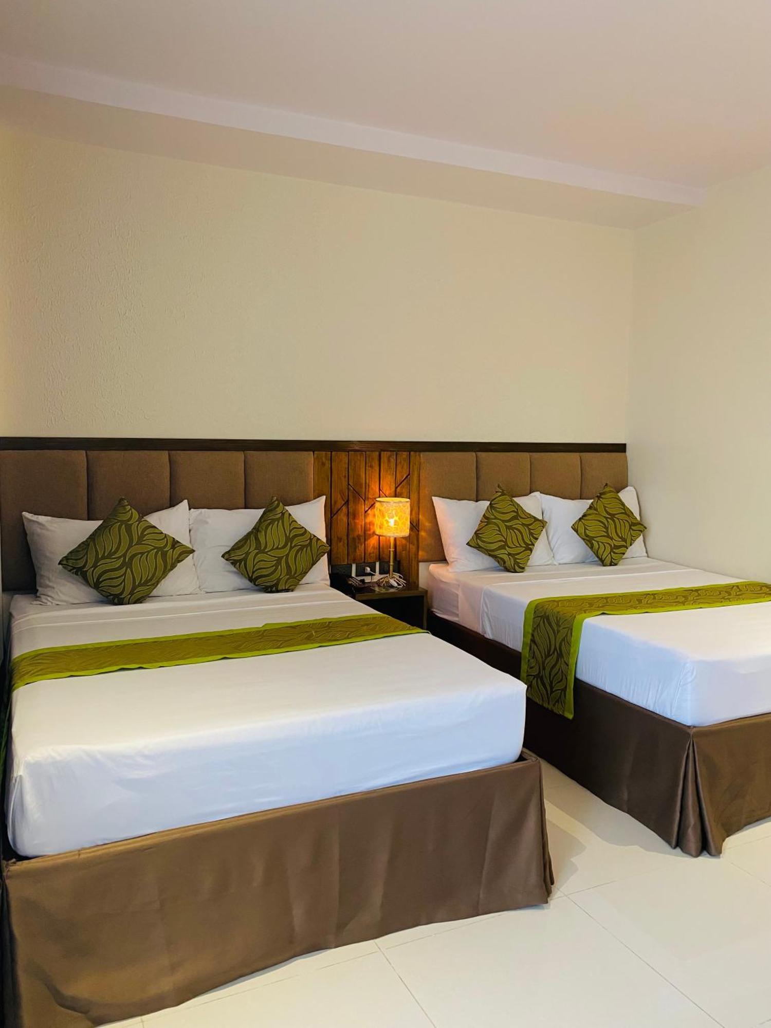 Maxi Hotel And Event Center Tagbilaran Dış mekan fotoğraf