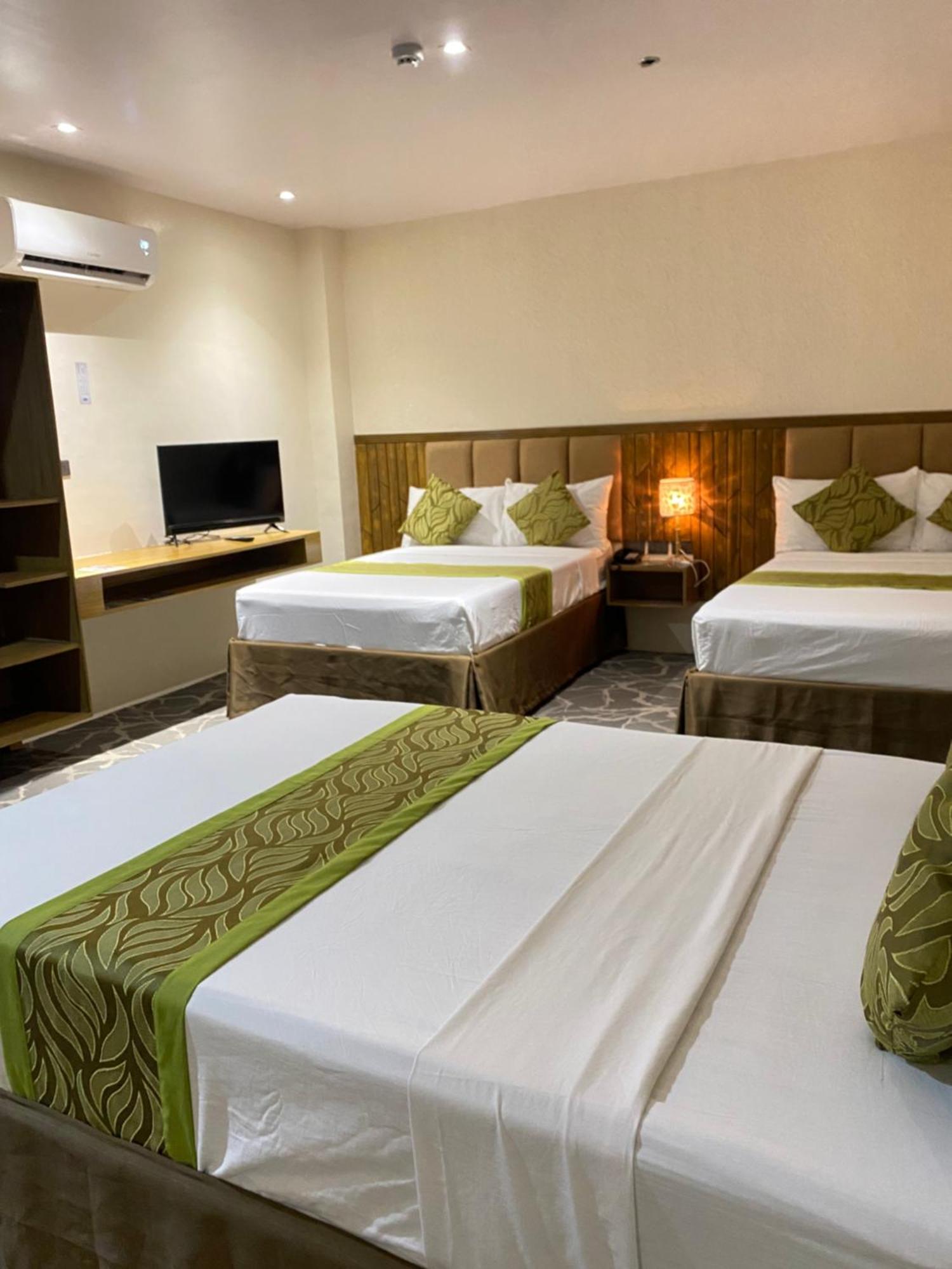 Maxi Hotel And Event Center Tagbilaran Dış mekan fotoğraf