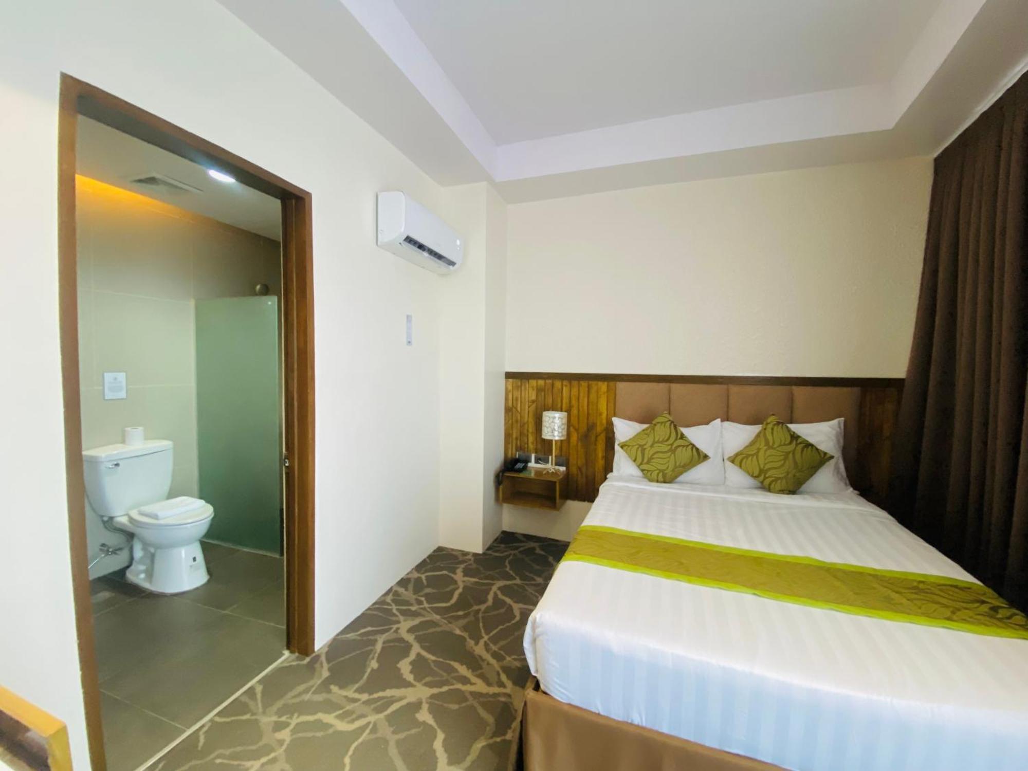 Maxi Hotel And Event Center Tagbilaran Dış mekan fotoğraf